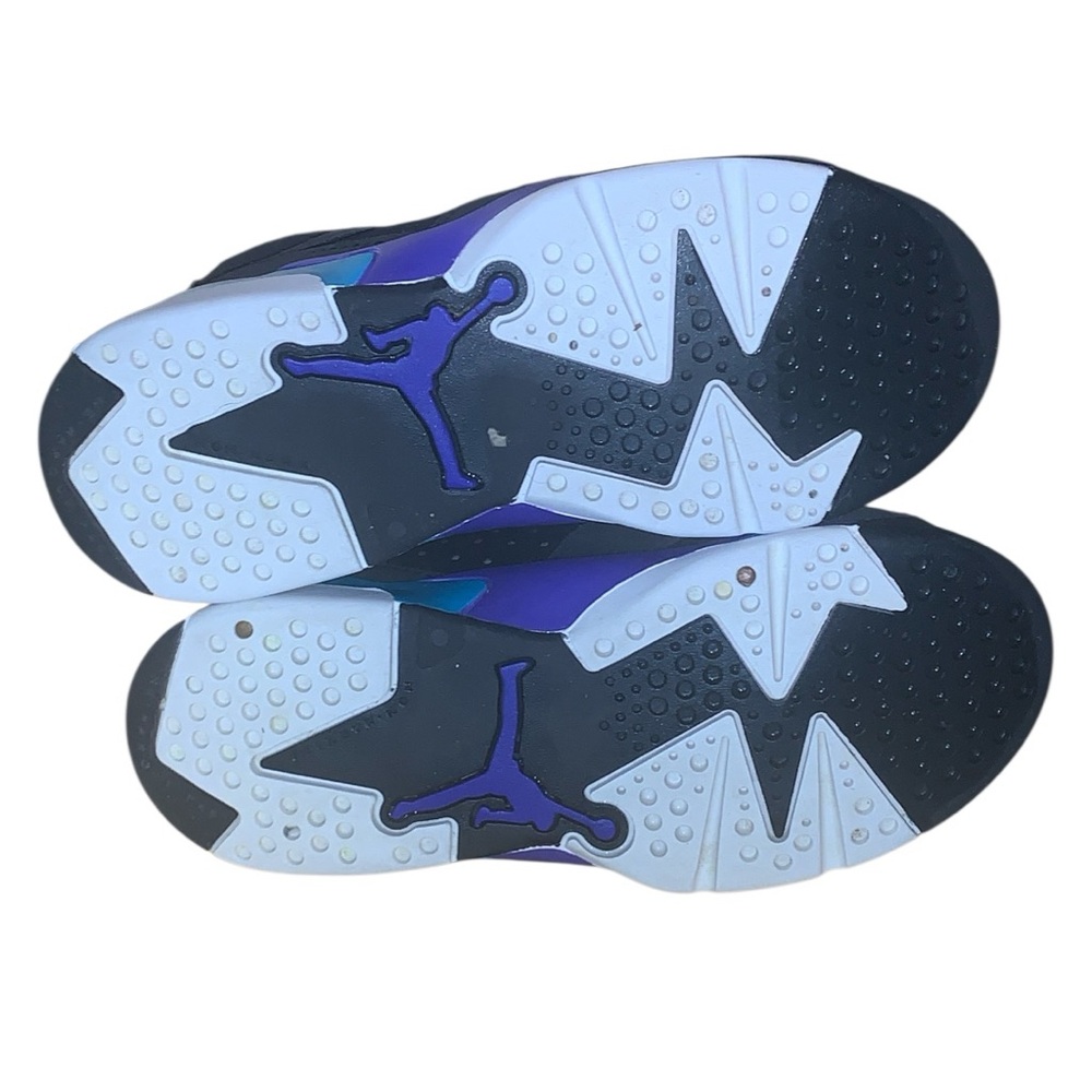 Air Jordan 6 Retro Kids Sneakers - Picture 4 of 5